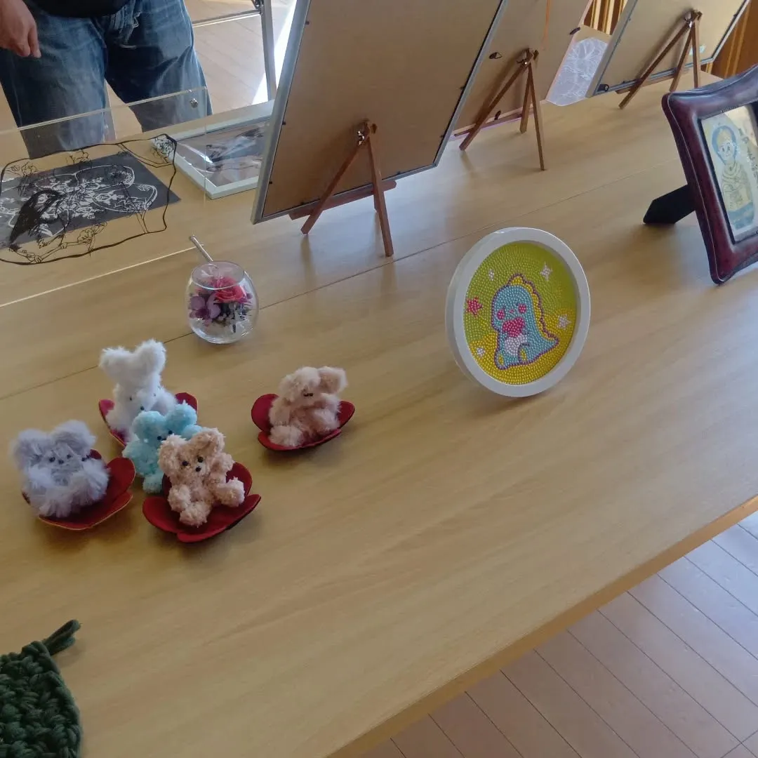 先日はお忙しい中、にじいろプロジェクト作品展に足を運んで頂き...